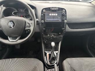 Renault Clio automaat picture 6