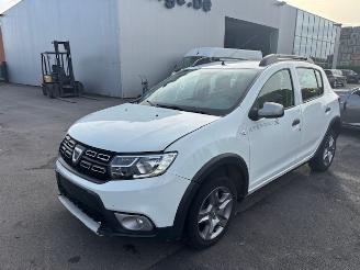 Vaurioauto  passenger cars Dacia Sandero STEPWAY 2020/2