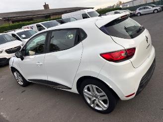 Schadeauto Renault Clio  2017/10