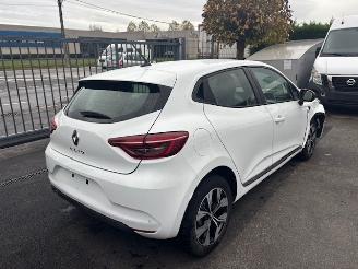 krockskadad bil auto Renault Clio LIMITED 2021/1