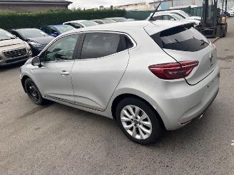 Renault Clio  picture 2