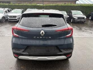 skadebil auto Renault Captur  2024/3