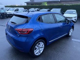 Unfallwagen Renault Clio ETECH HYBRID 2021/2