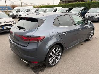 Coche accidentado Renault Mégane  2020/10