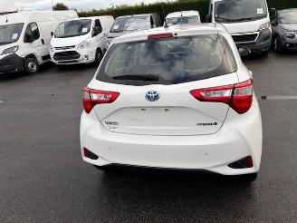 Toyota Yaris HYBRID AUTOMAAT picture 2