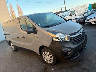skadebil bedrijf Opel Vivaro  2018/10