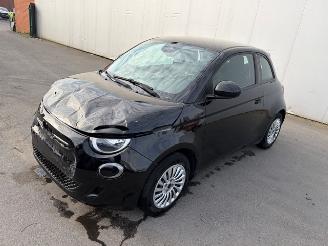 Voiture accidenté Fiat 500E  2021/12