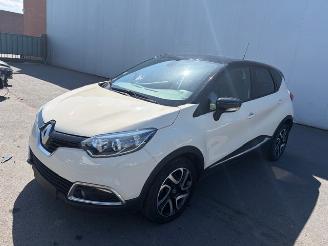 uszkodzony samochody osobowe Renault Captur  2017/1