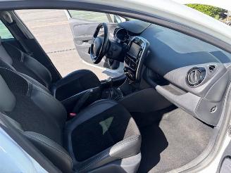 Renault Clio  picture 10