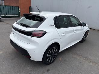 krockskadad bil auto Peugeot 208 STYLE 2024/12