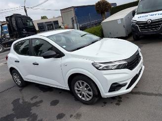 krockskadad bil auto Dacia Sandero  2022/1