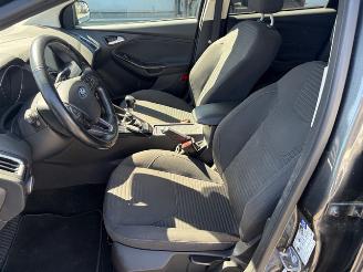 Ford Focus  picture 6