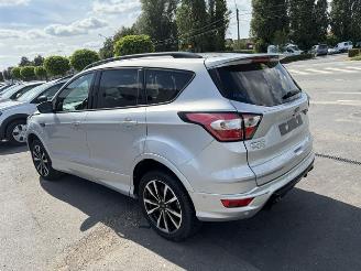 uszkodzony samochody osobowe Ford Kuga ST LINE AUTOMAAT 2017/10