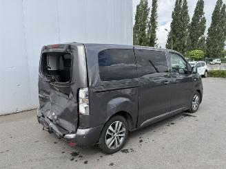 Peugeot Traveller 9 seats FULL OPTION picture 6
