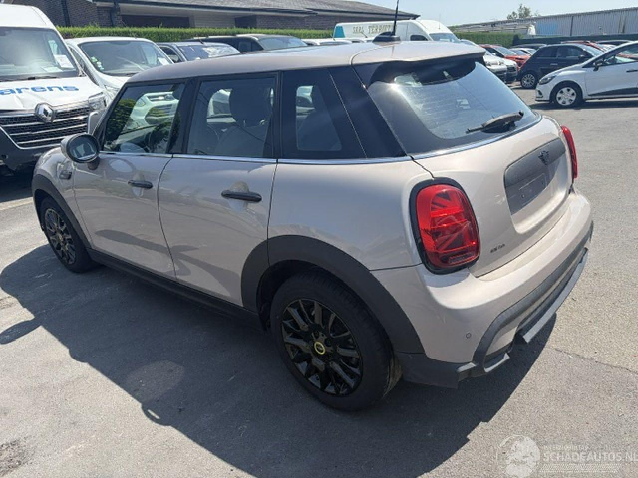 Mini One SPECIAL VERSION CAMDEN