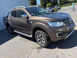 skadebil auto Renault Alaskan 4x4 automaat 2018/12