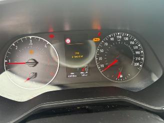 Renault Clio  picture 9