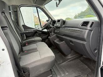 Nissan Nv400 DOUBLE WHEELS picture 11