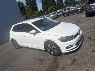 damaged passenger cars Volkswagen Polo  2018/8