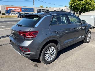 Schadeauto Volkswagen T-Roc  2023/5