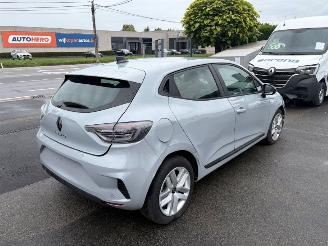 Coche accidentado Renault Clio  2024/3