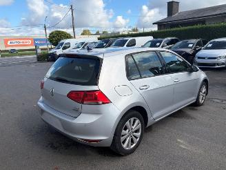 Coche accidentado Volkswagen Golf  2014/1