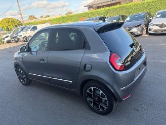 Vaurioauto  passenger cars Renault Twingo  2019/10