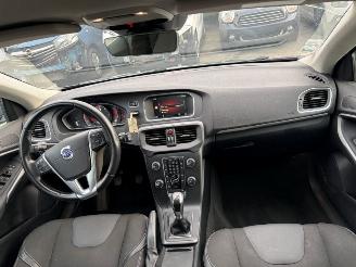Volvo V-40  picture 7
