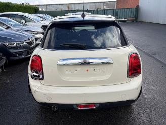 Mini Cooper AUTOMAAT picture 2