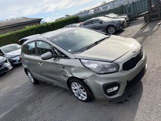 Kia Carens 7 seats picture 4