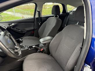 Ford Focus 1.0 Titanium picture 8