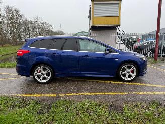 Ford Focus Wagon 1.0 Titanium picture 6