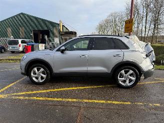 Audi Q3 45 TFSI e Advanced Edition picture 2