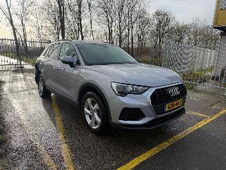 krockskadad bil auto Audi Q3 45 TFSI e Advanced Edition 2022/7