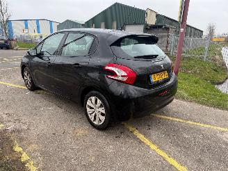 Peugeot 208 1.2 e-VTi Envy Automaat picture 3