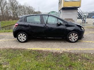 Peugeot 208 1.2 e-VTi Envy Automaat picture 6