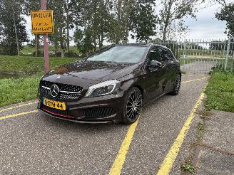 Voiture accidenté Mercedes A-klasse 250 Sport 4MATIC Prestige 2015/3