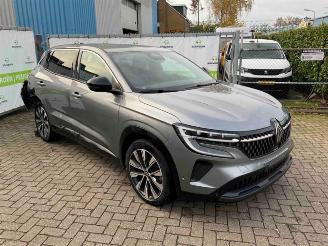 Vrakbiler auto Renault Austral Austral, SUV, 2022 1.2 E-Tech Full Hybrid 200 2023/9