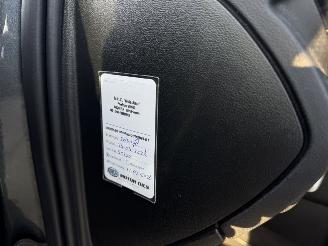 Audi A1 1.2 TFSI 2x s-line NAP Rijdbare schade! picture 21