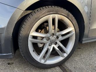 Audi A1 1.2 TFSI 2x s-line NAP Rijdbare schade! picture 6