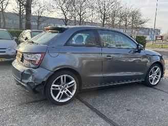Audi A1 1.2 TFSI 2x s-line NAP Rijdbare schade! picture 14