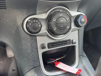 Ford Fiesta 1.25 Trend Airco gebruikerssporen! picture 22
