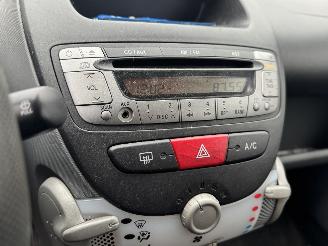 Toyota Aygo 1.0 Airco 5drs rijdbaar! picture 20