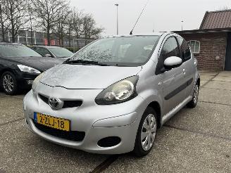 krockskadad bil auto Toyota Aygo 1.0 Airco 5drs rijdbaar! 2009/1