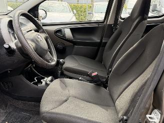 Toyota Aygo 1.0 VVT-i Now Airco NAP! picture 16