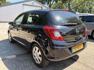 Opel Corsa 1.2-16V Enjoy, handgeschakeld picture 4