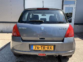 Suzuki Swift 1.3, handgeschakeld Rijdbaar! picture 9