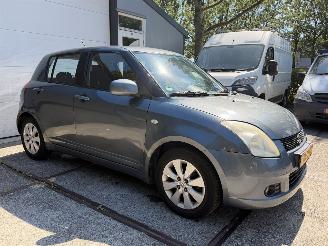 Suzuki Swift 1.3, handgeschakeld Rijdbaar! picture 5