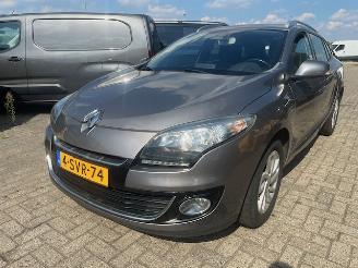 uszkodzony samochody osobowe Renault Mégane NETTE AUTO MET NAVIGATIE 2013/12