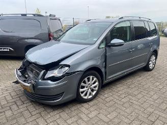 Damaged car Volkswagen Touran 1.4 TSI 6 bak 2009/9